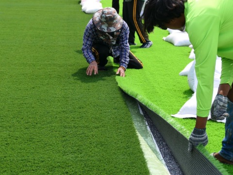 รับสร้าสนามฟุตบอลหญ้าเทียม